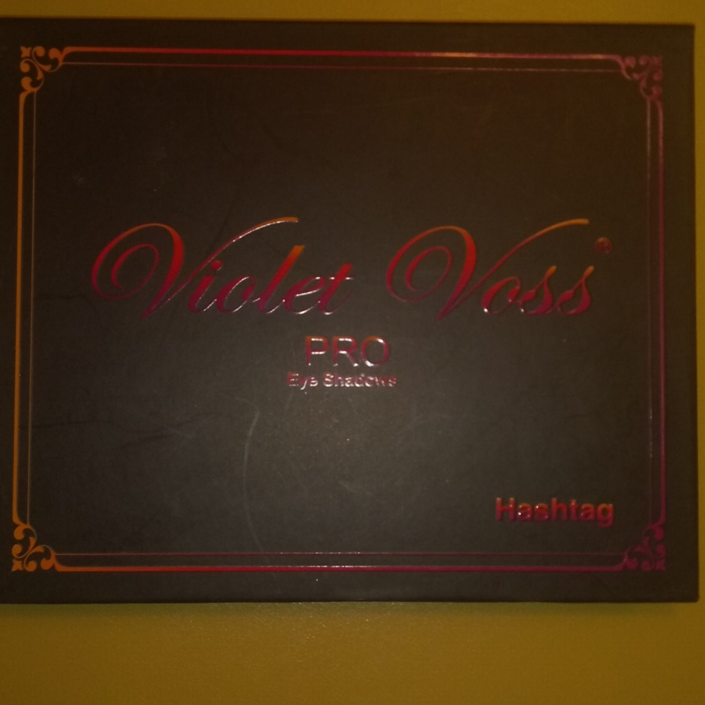 Violet Voss Hashtag Palette